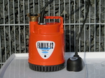 Flachsauger Pumpe   80 Ltr /min  _Elektrodenschalter mieten leihen